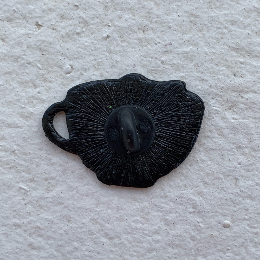 NEW Enamel pin - Picture 2 of 3